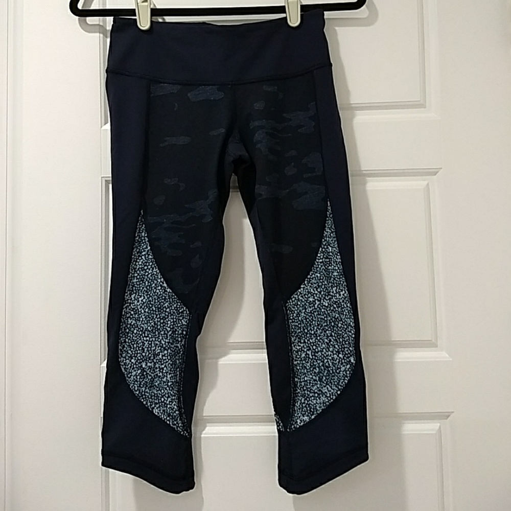 lululemon athletica Black and Blue Camouflage crop leggings